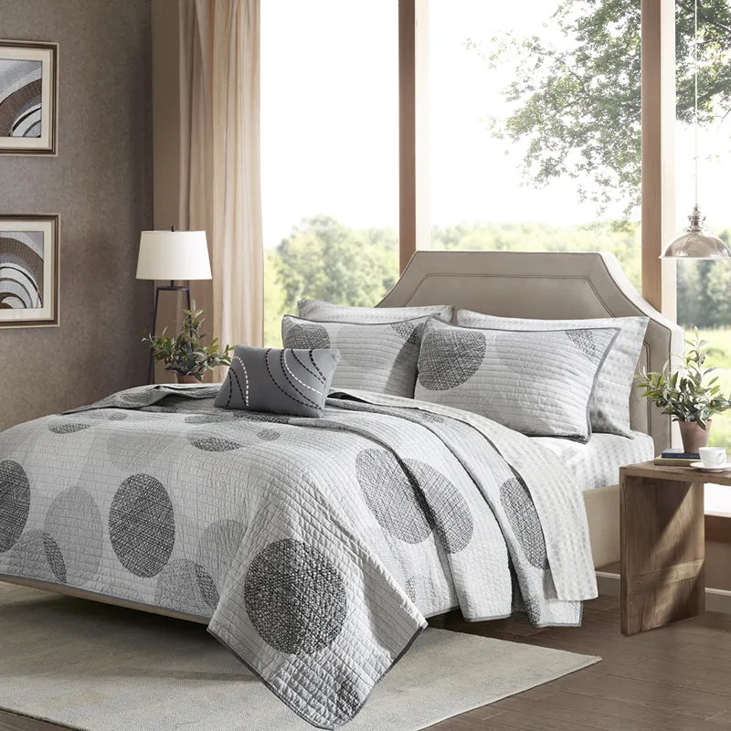 Madison Park Essentials Knowles Quilt Set with Cotton Bed Sheets