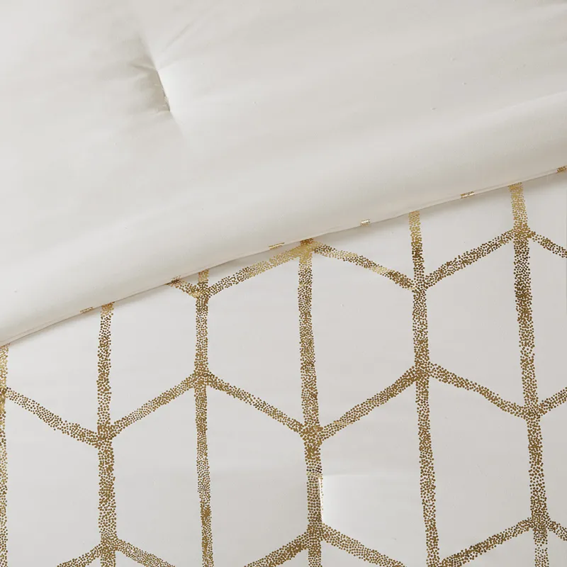 Intelligent Design Raina Metallic Printed Comforter Set