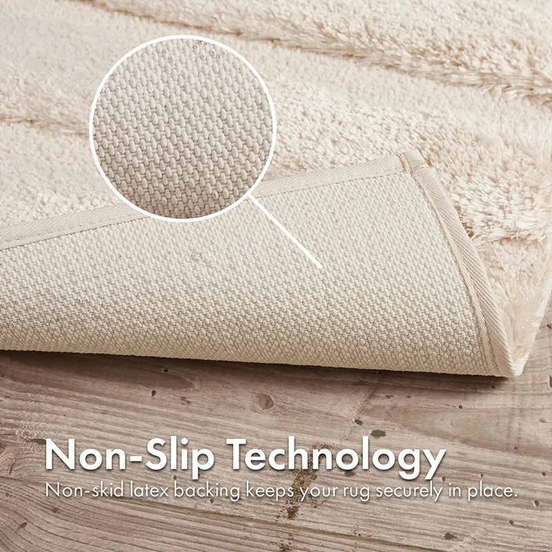 Madison Park Tufted Pearl Channel Rug