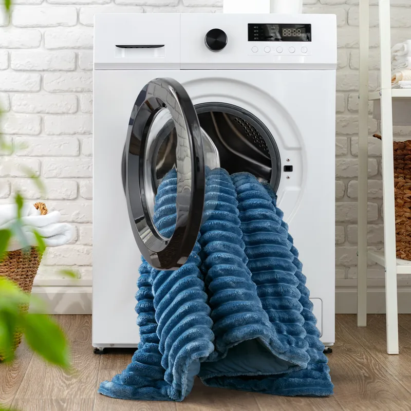 Intelligent Design Avril Fluffy Ribbed Plush Comforter Set