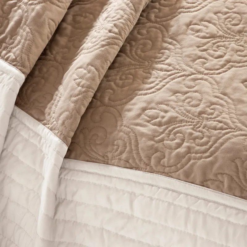 Attingham Full/Queen 7 Piece Quilt Set with Euro Shams and Throw Pillows - Beige