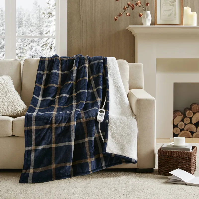 Woolrich Print Plush to Sherpa Heated Throw