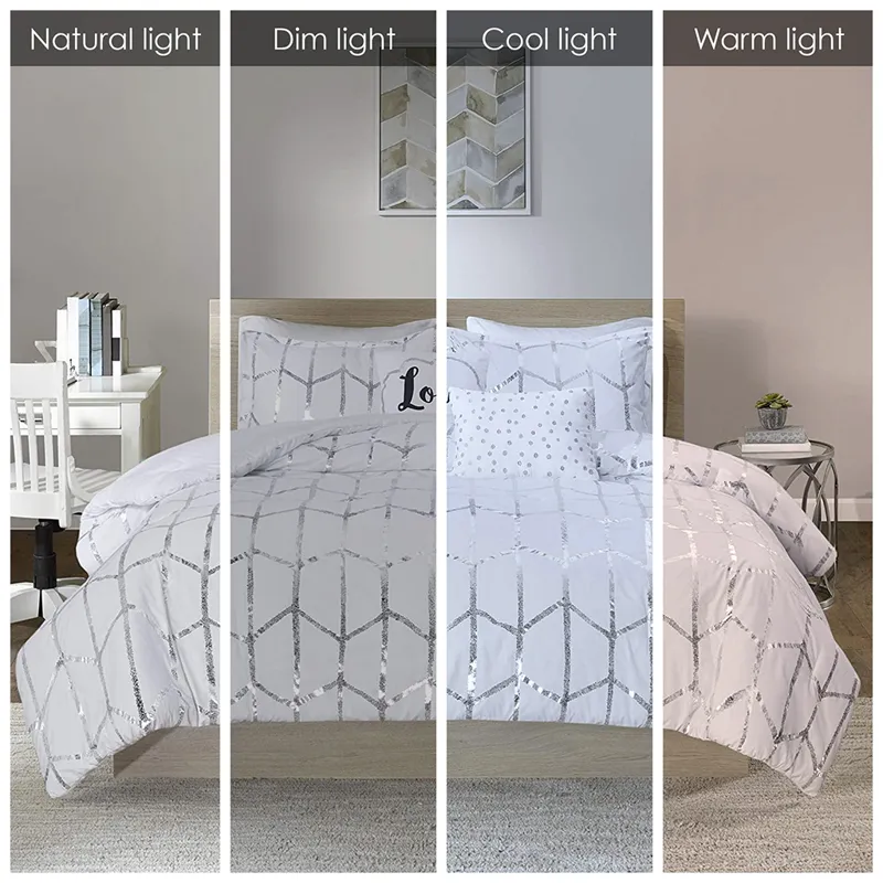 Intelligent Design Raina Metallic Printed Comforter Set