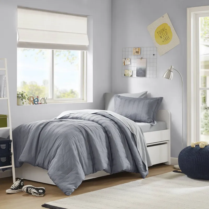 Super Listing Logan Striped Reversible Pintuck Pleated Comforter Set
