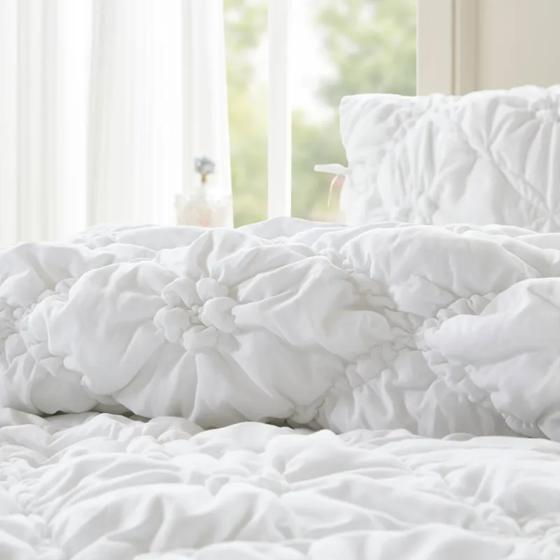 Intelligent Design Lily Comforter Set
