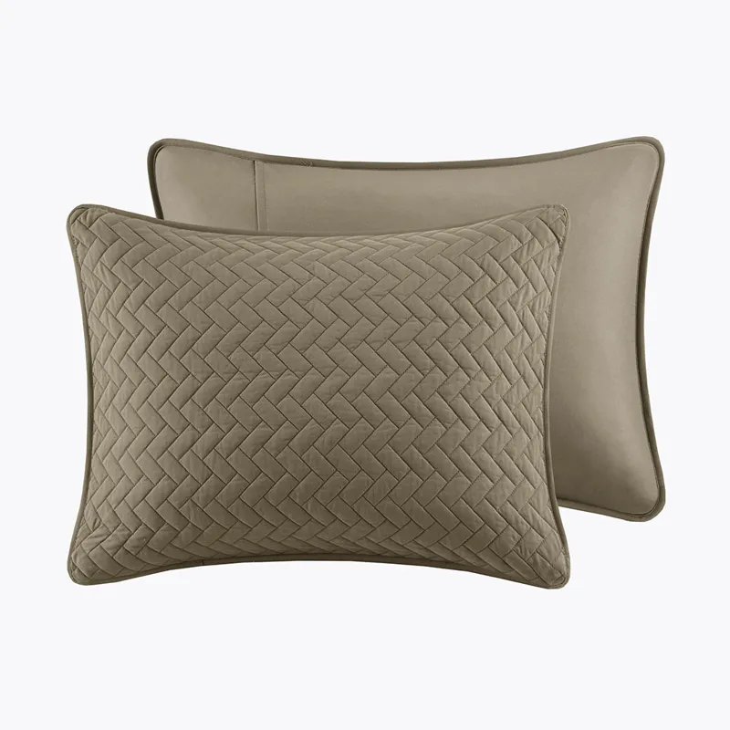Hampton Hill Velvet Touch 3 Piece Luxurious Oversized Quilt Set