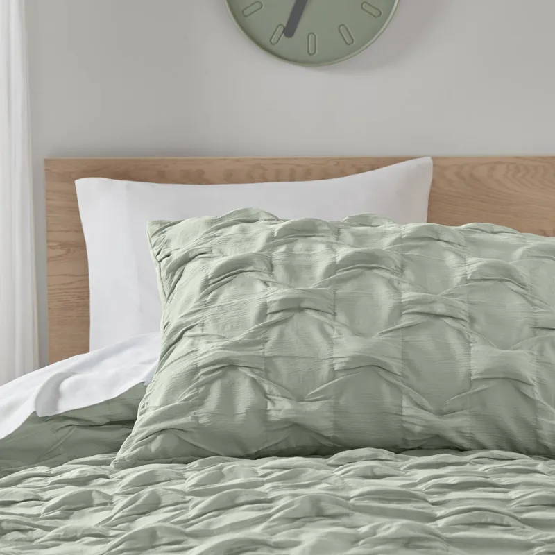 Comfort Spaces Bailey Diamond Pintuck Pleated Woven Comforter Set