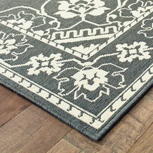 Marina Rug 6\' 7\" X 9\' 6\"