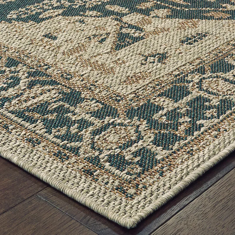 Latitude Rug 5\' 3\" X 7\' 3\"