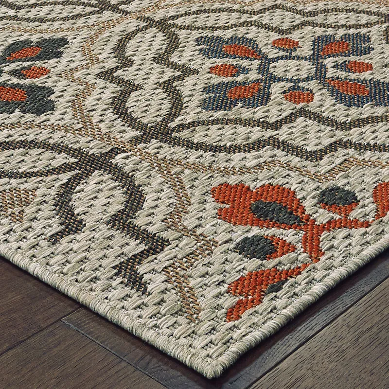 Latitude Rug 6\' 7\" X 9\' 2\"