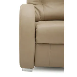 Detail Arm close-up straight