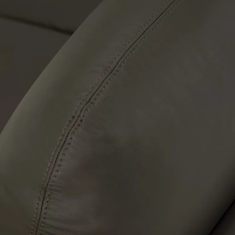 Detail single needle top stitching