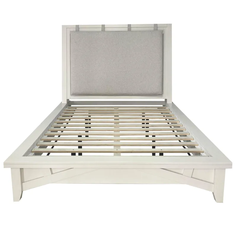 Americana Modern Bedroom King Platform Bed with 2 Nightstands