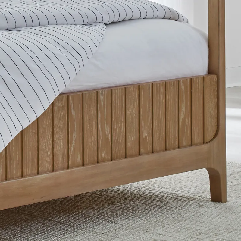 Escape Bedroom Queen Poster Bed 2 Nightstands and Dresser with Mirror