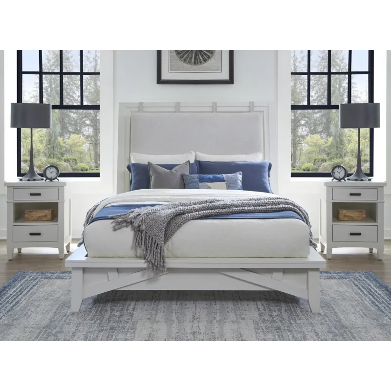 Americana Modern Bedroom King Platform Bed with 2 Nightstands