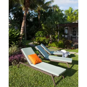 Euro Chaise