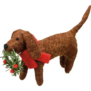 Dog With Wreath Critter