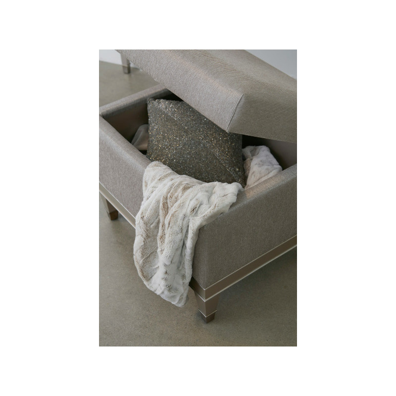 Zoey Vanity Storage Bench P344136 by Pulaski at Horton's Furniture