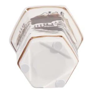 4\", 6oz Chinoiserie Candle, Brown/white