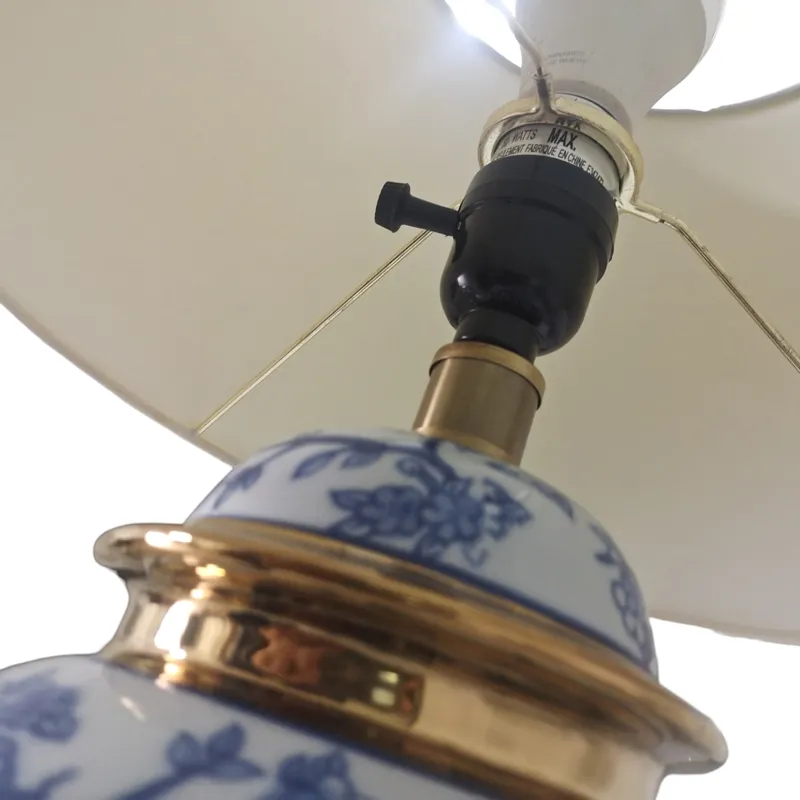 19\" Chinoiserie Birds Table Lamp Gold Trim, White/