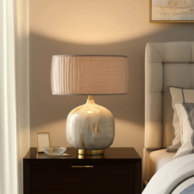 28x22\" Metal Base Table Lamp, Ivory