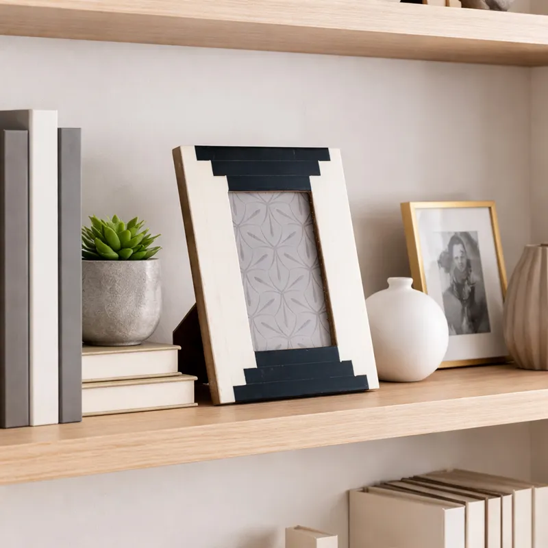 4x6" Art Deco Resin Photo Frame, Black/ivory