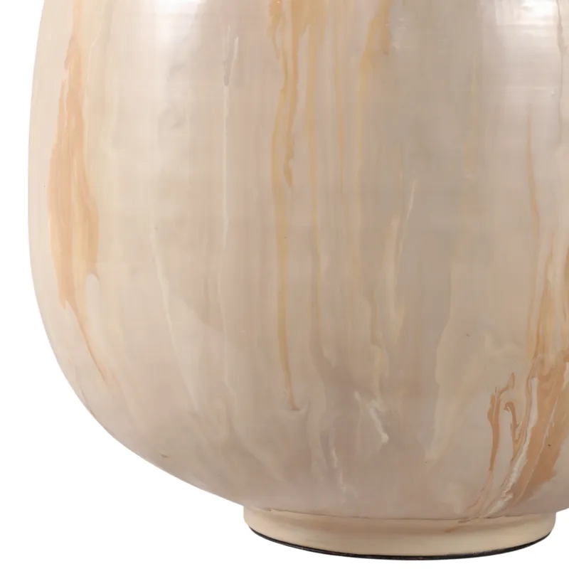 28x22\" Metal Base Table Lamp, Ivory