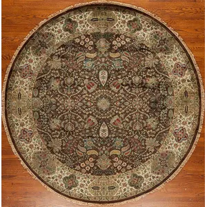 Golden Age Tudor, Chocolate/Ivory