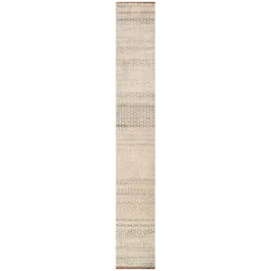 Assorted Runners 175068 Transitions Aj-447 13 Grey Mix 13/13 Silk Pile