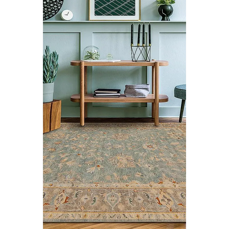 Triumph Pride, Baby Blue-Grey