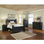 Annifern Queen Poster Bed