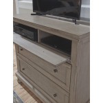 Lettner Media Chest