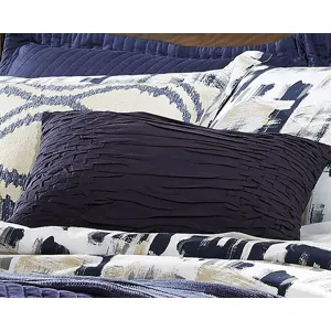 Nellie Pillow