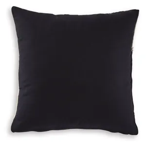 Veerbank Pillow (Set of 4)