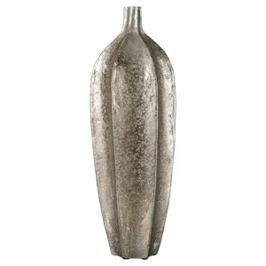 Derion Vase