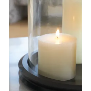 Saskia Candle Holder