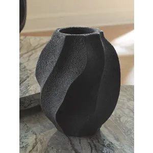 Judworth Vase