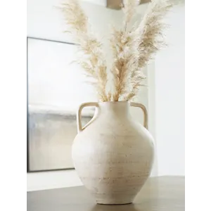 Justy Vase