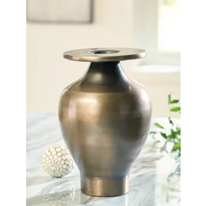 Fedorleigh Vase