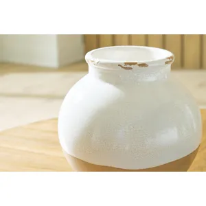 Vercott Vase