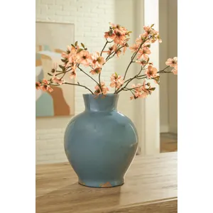 Giliburgh Vase