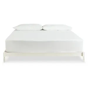 Tannally King Platform Bed