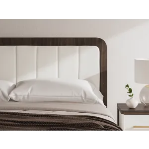 Kendanport King Upholstered Bed