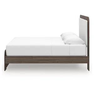 Kendanport King Upholstered Bed