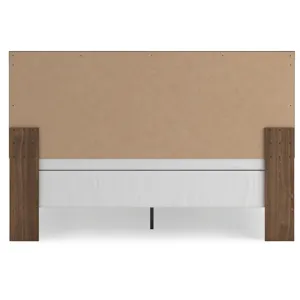 Broachmyn King Panel Bed