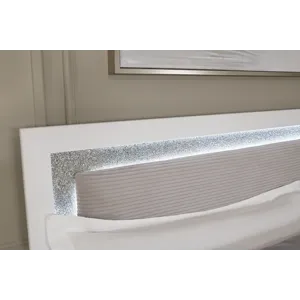 Maeling King Upholstered Panel Bed