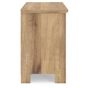 Makidern King Panel Bed, Dresser, Mirror and 2 Nightstands