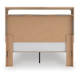 Kinlanni Queen Upholstered Platform Bed