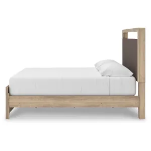 Kinlanni King Upholstered Platform Bed