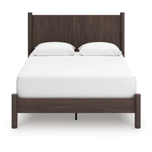 Pamytta Queen Panel Platform Bed, Dresser and Mirror